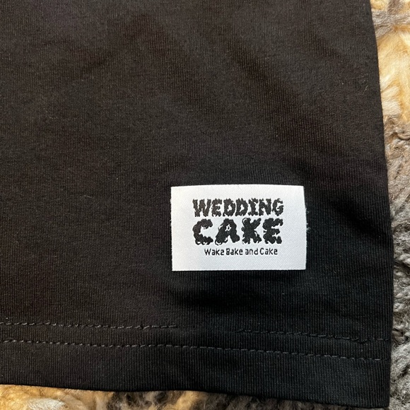 Men's Wedding Cake Strawberry Cake T-Shirt - Picture 9 of 10